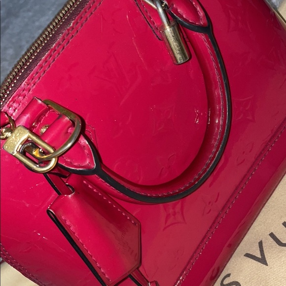 Pink Louis Vuitton Alma BB - Picture 3 of 10